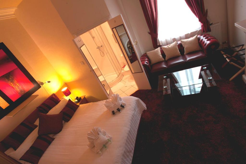 The Caribbean Hotel Doncaster Szoba fotó
