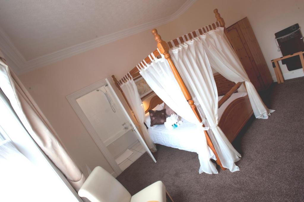 The Caribbean Hotel Doncaster Szoba fotó